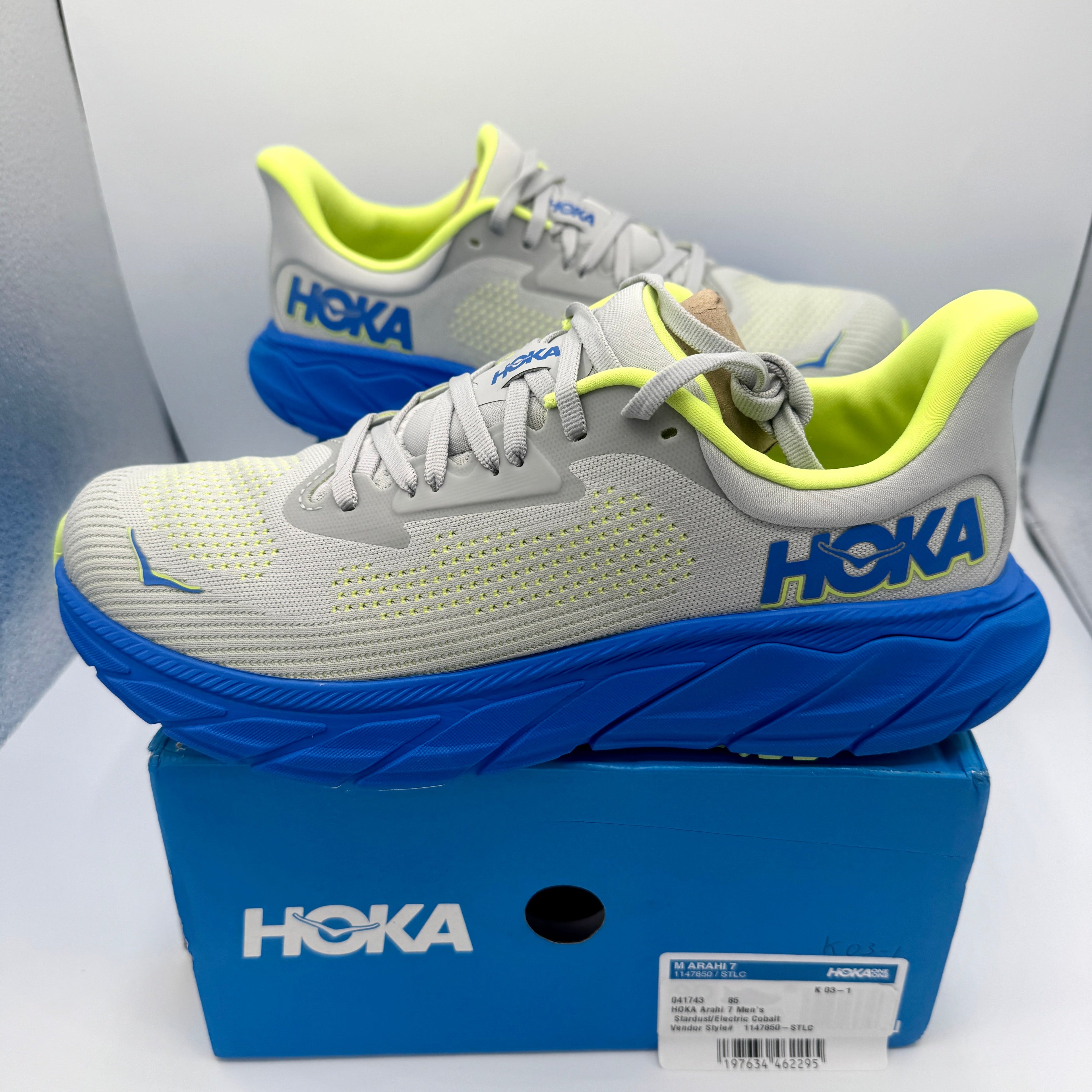 Hoka Arahi 7 Men’s Running Shoes in Stardust Electric Cobalt