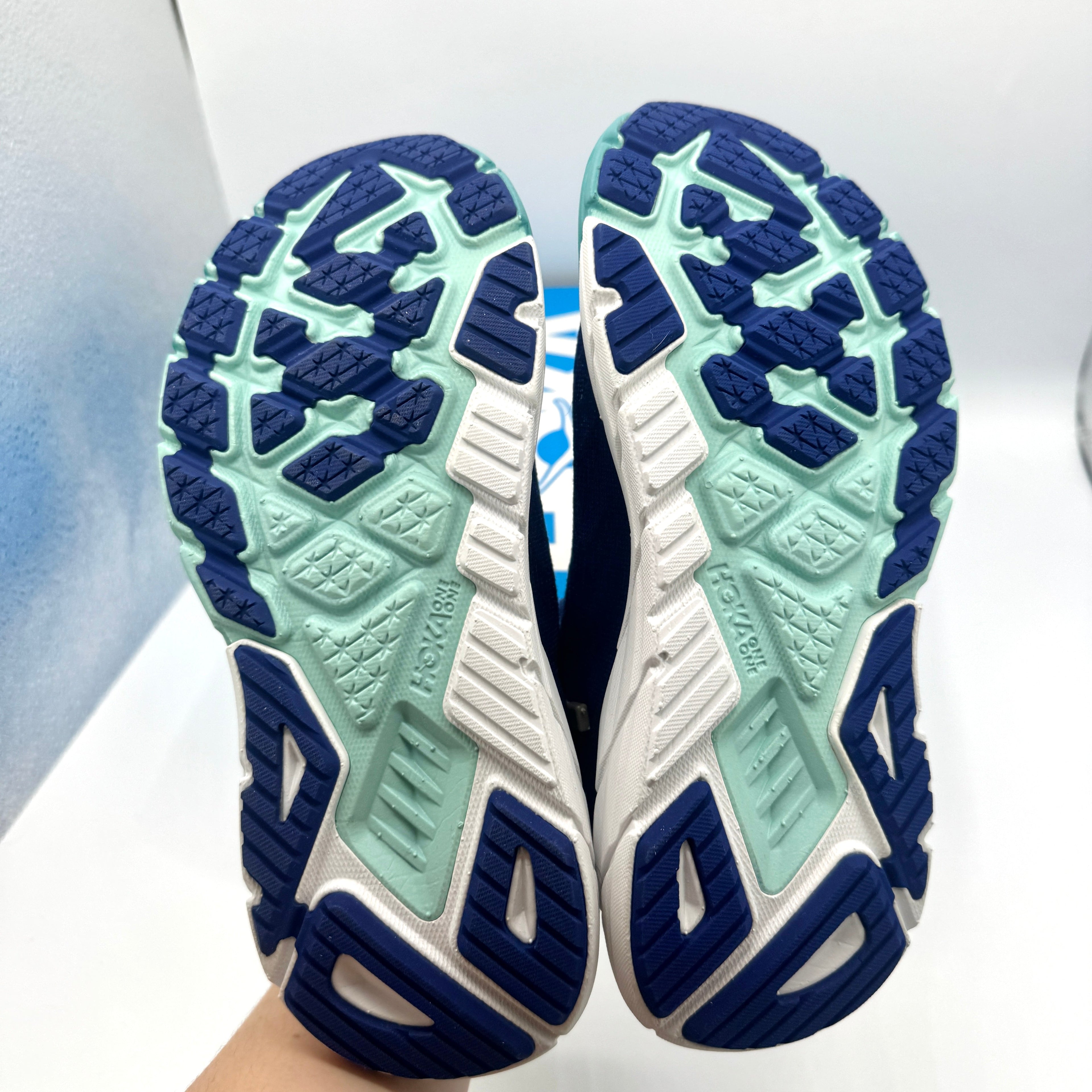 Hoka Arahi Blue Women’s Running Shoes — Outer Space / Bellwether Blue