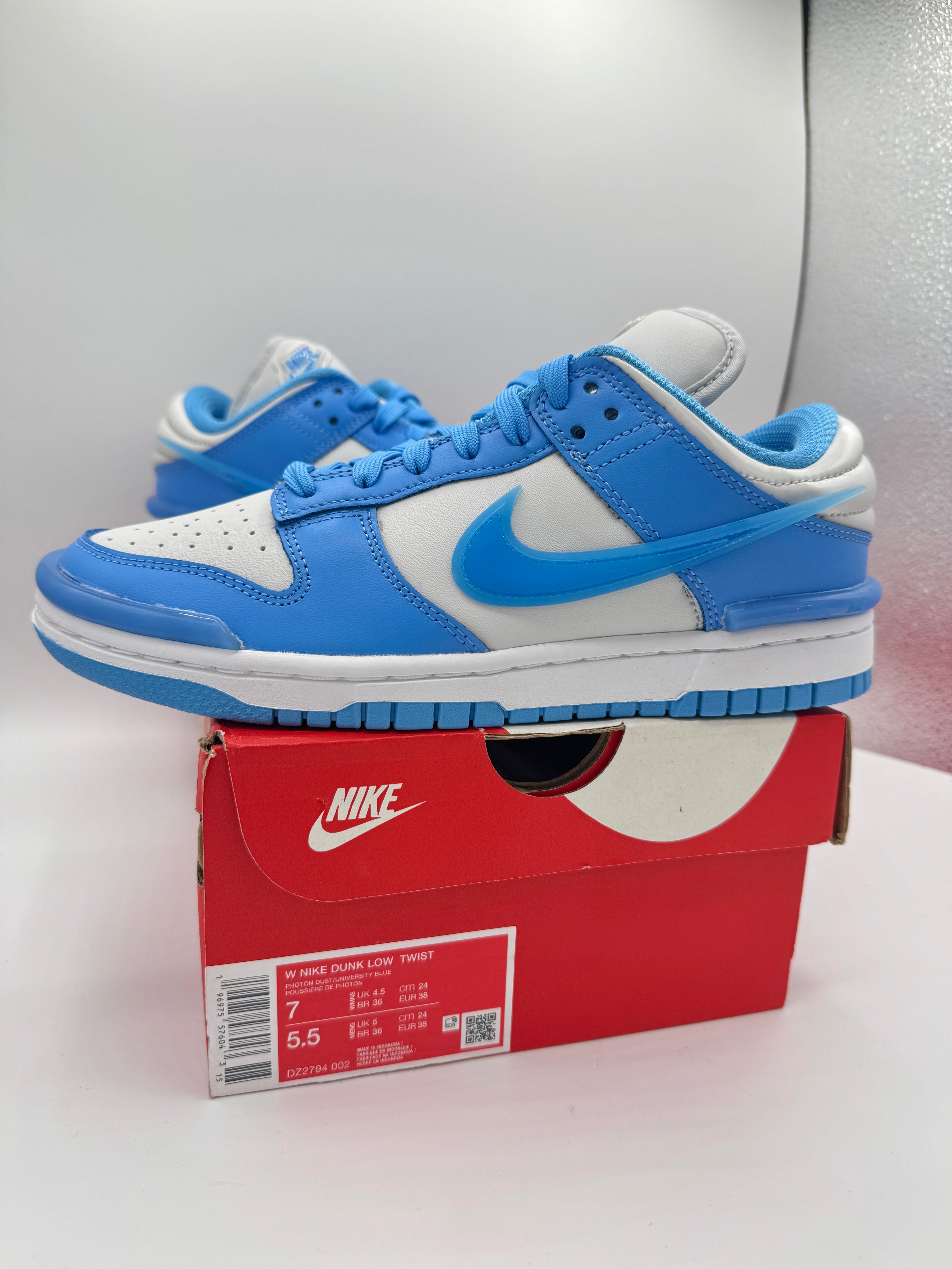 Nike Dunk Low Twist Sneakers - University Blue / White