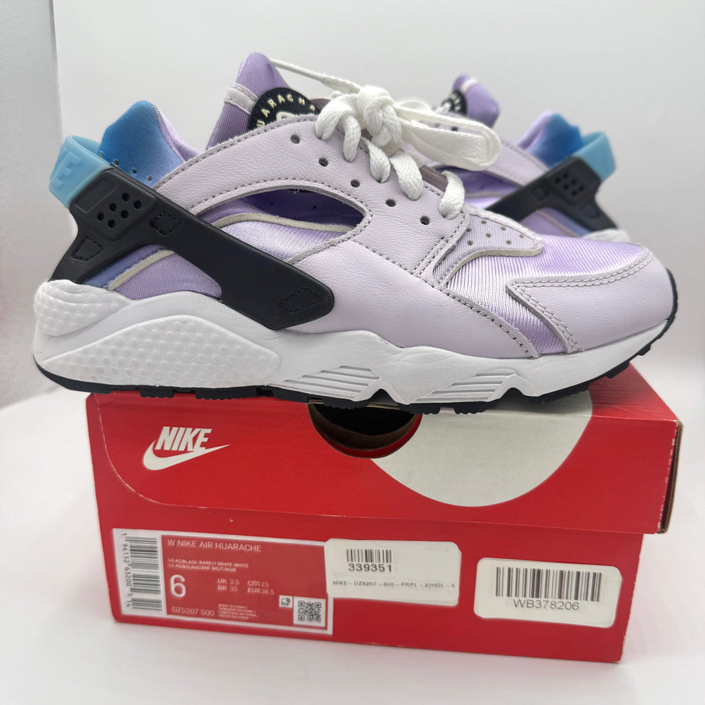 Nike Hurache Women’s Sneakers in Lilac Purple / Black / Barely Grape / White