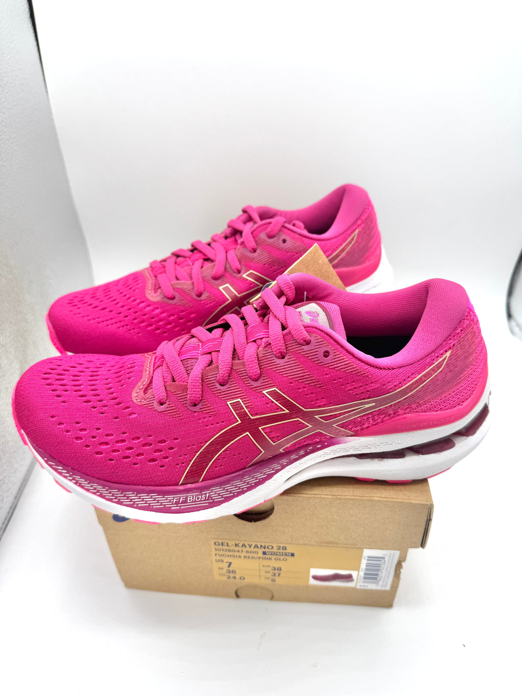Asics Women’s Gel Kayano 28 - Fuchsia Red / Pink Glow