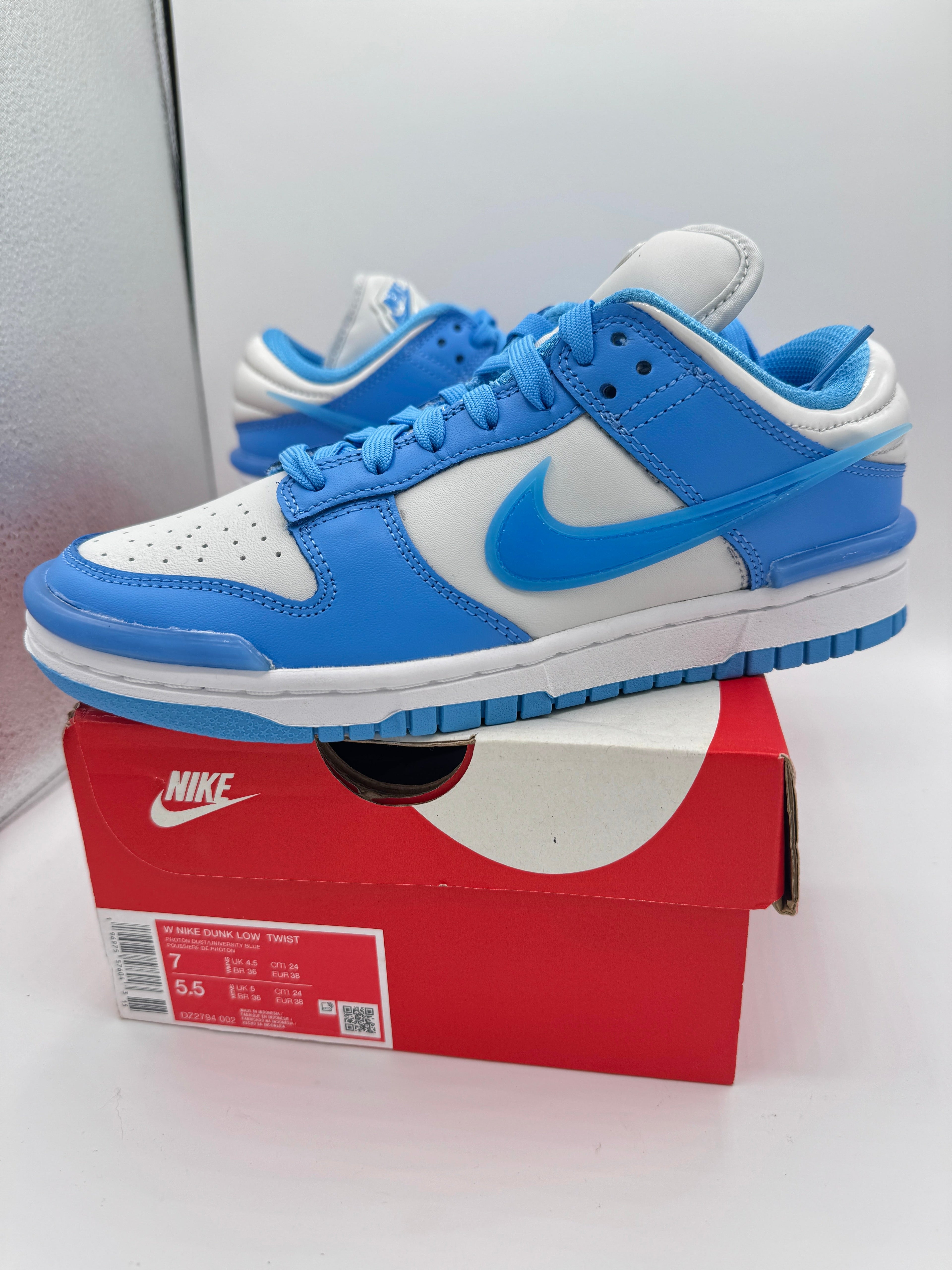 Nike Dunk Low Twist Sneakers - University Blue / White
