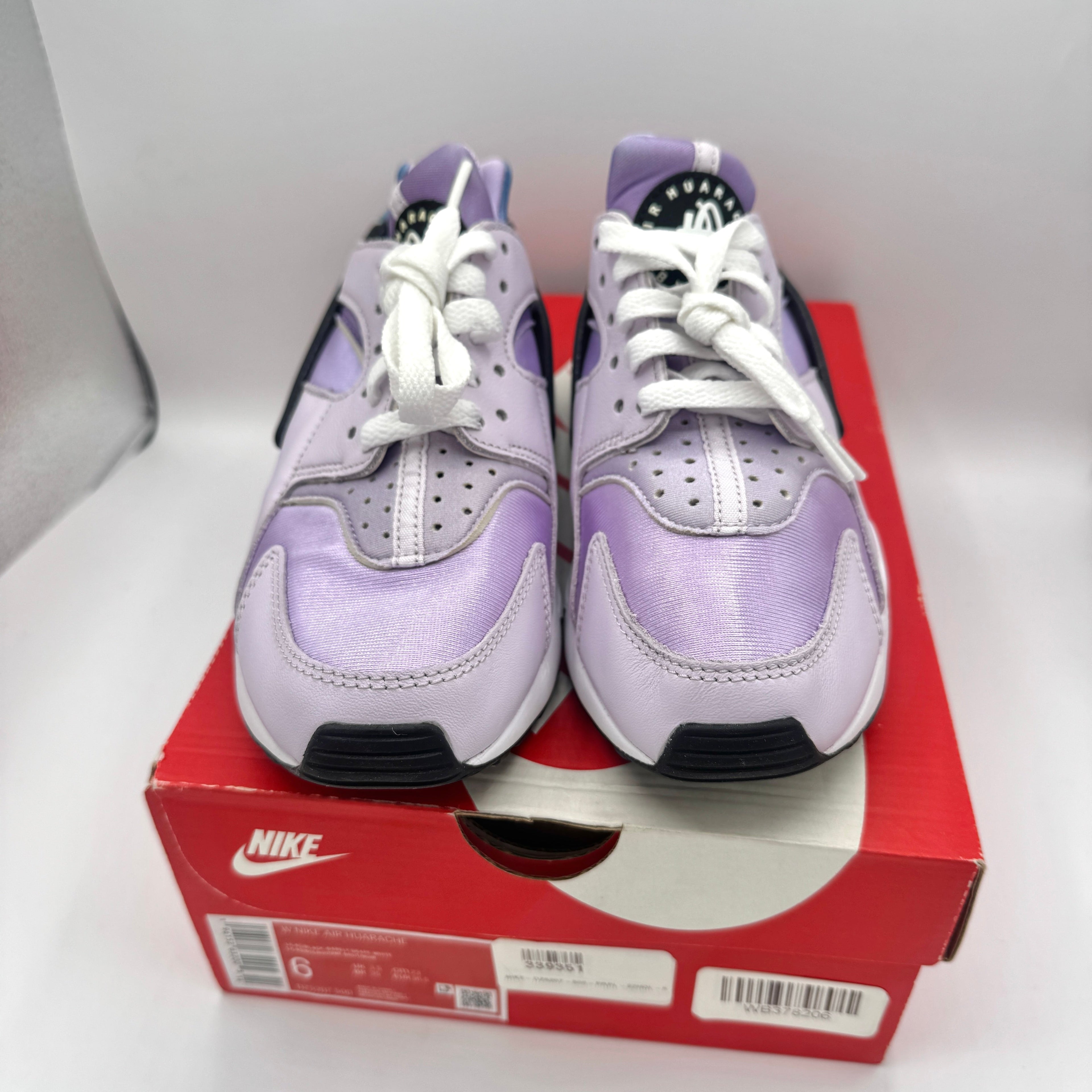 Nike Hurache Women’s Sneakers in Lilac Purple / Black / Barely Grape / White