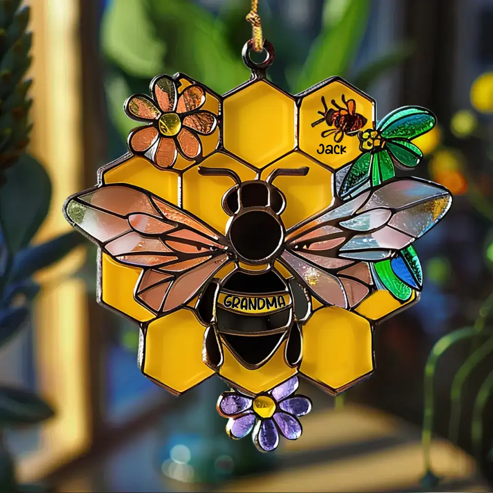 Personalized Bee Acrylic Ornament - Up to 4 Kids - Gift Idea for Grandma