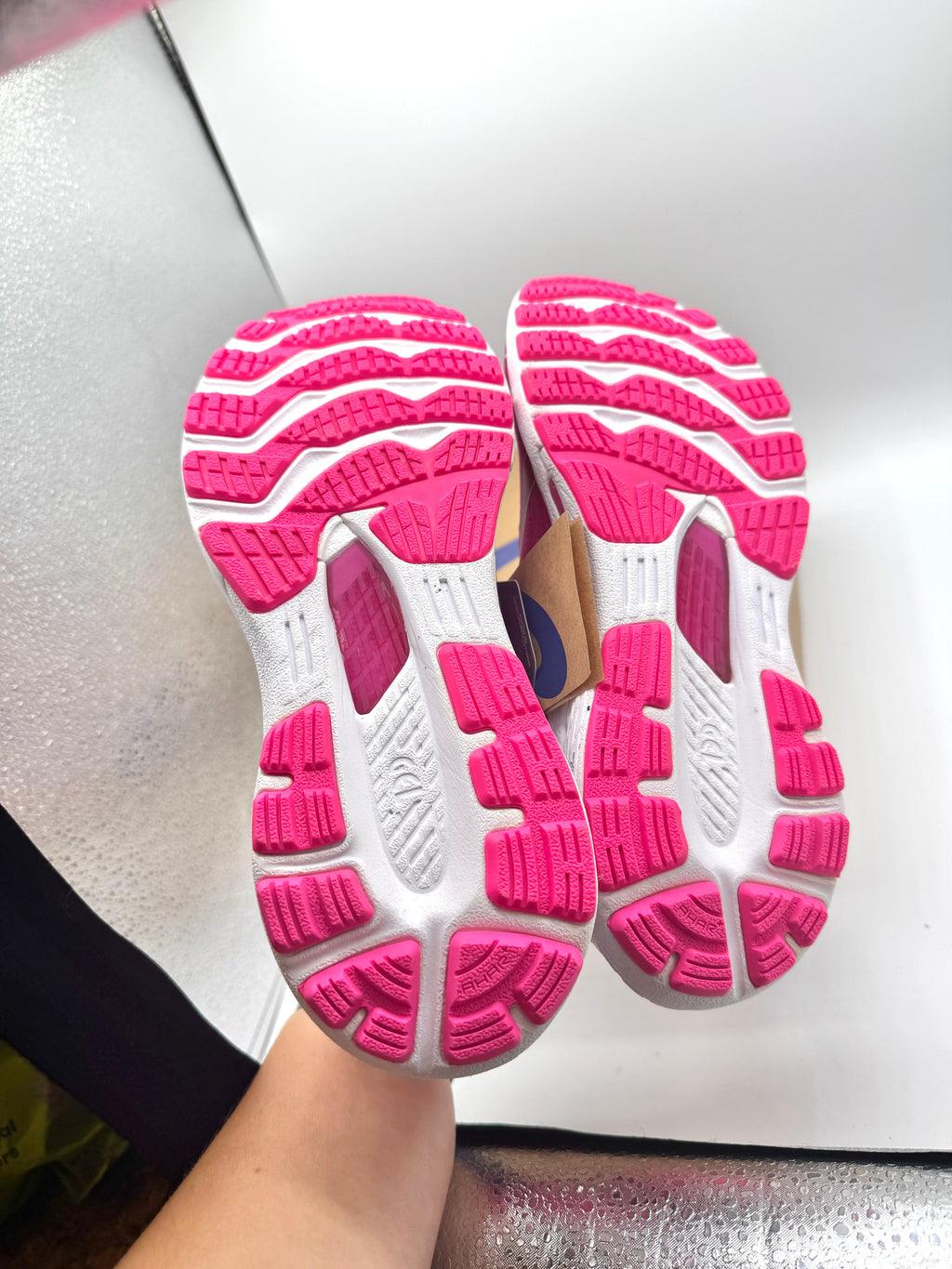 Asics Women’s Gel Kayano 28 - Fuchsia Red / Pink Glow
