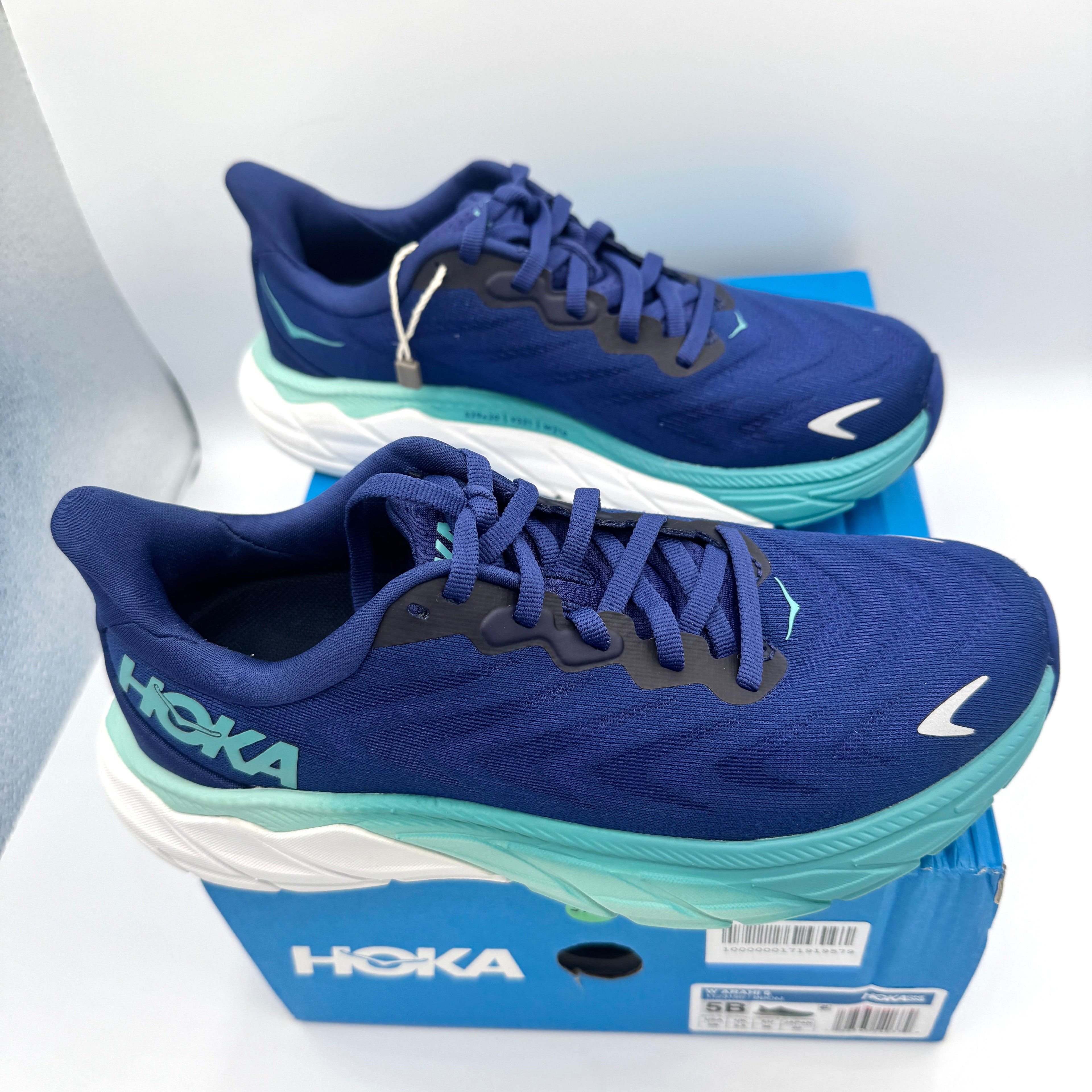 Hoka Arahi Blue Women’s Running Shoes — Outer Space / Bellwether Blue