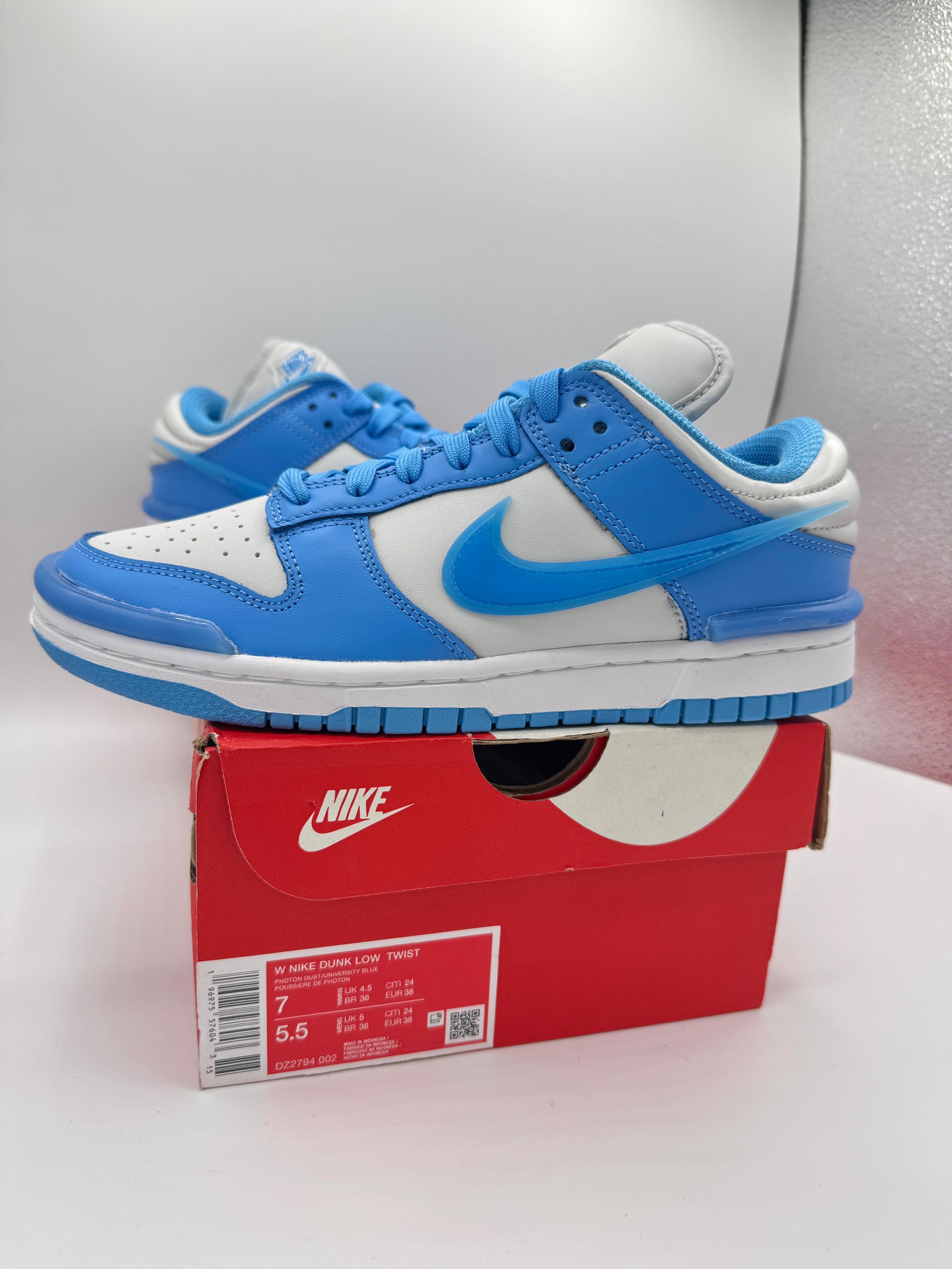 Nike Dunk Low Twist Sneakers - University Blue / White