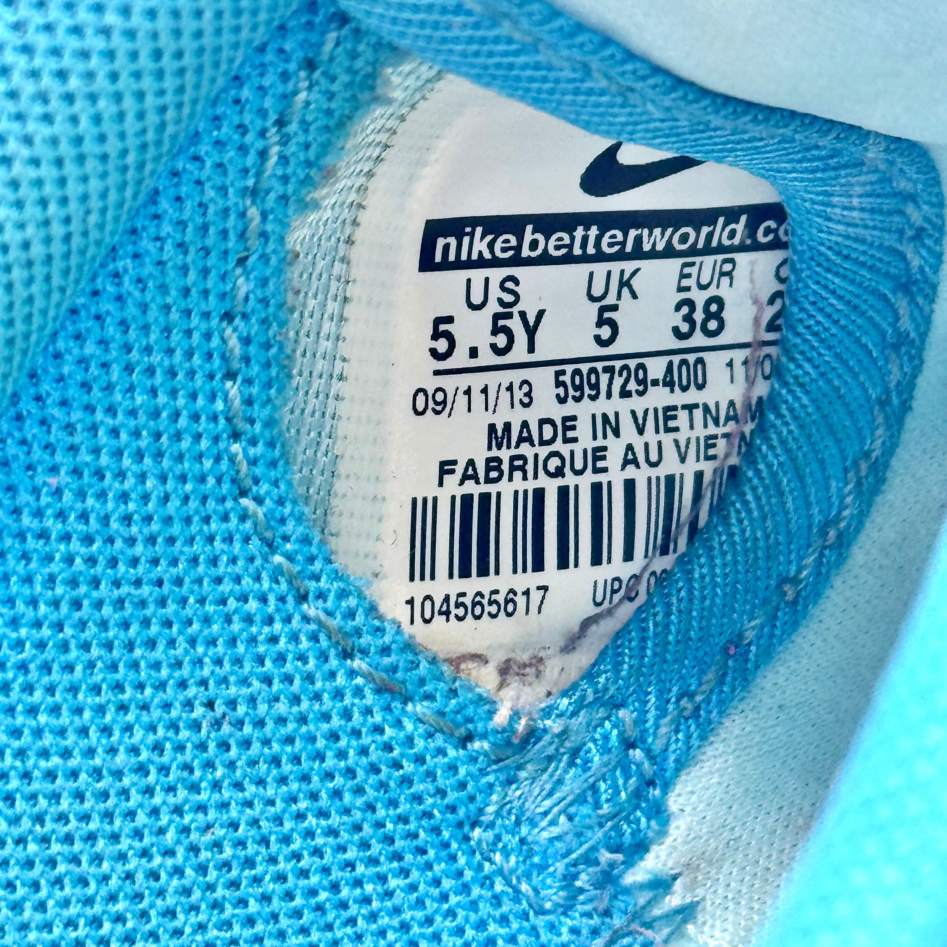 Nike Blue and Pink Roshe Athletic Shoes Kids’ Pre-Owned Used Condition