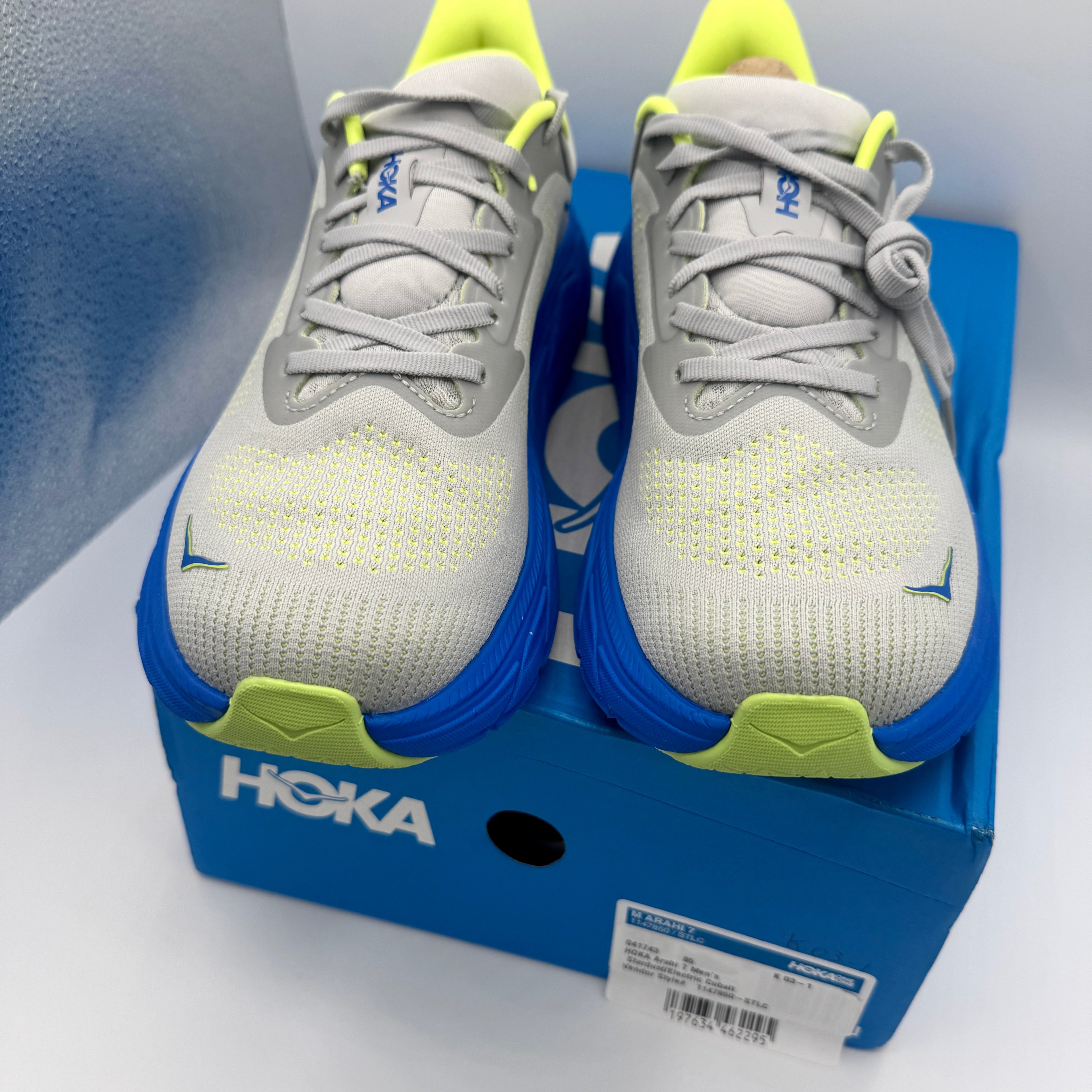 Hoka Arahi 7 Men’s Running Shoes in Stardust Electric Cobalt