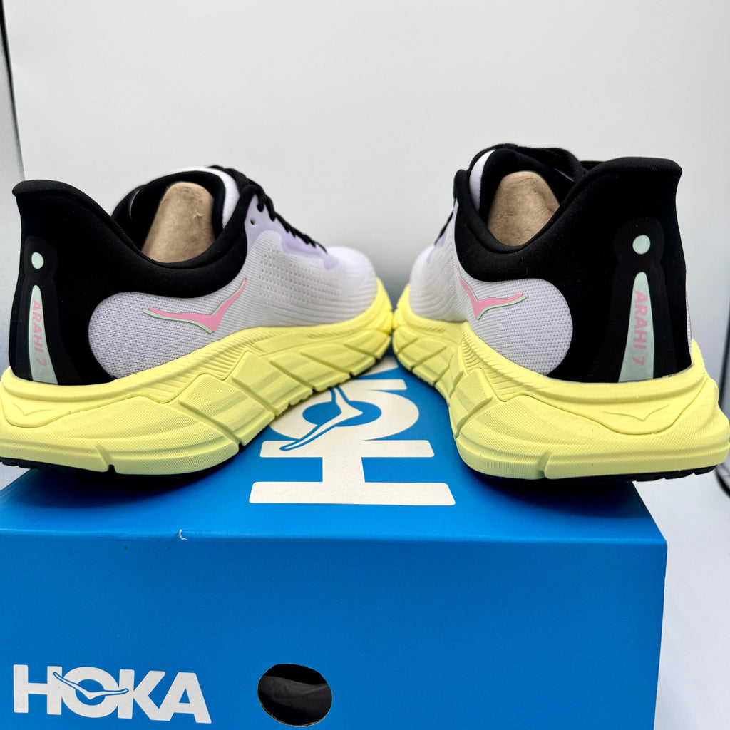 Hoka Arahi 7 Women’s Running Shoes in Starlight Glow / Yuzu