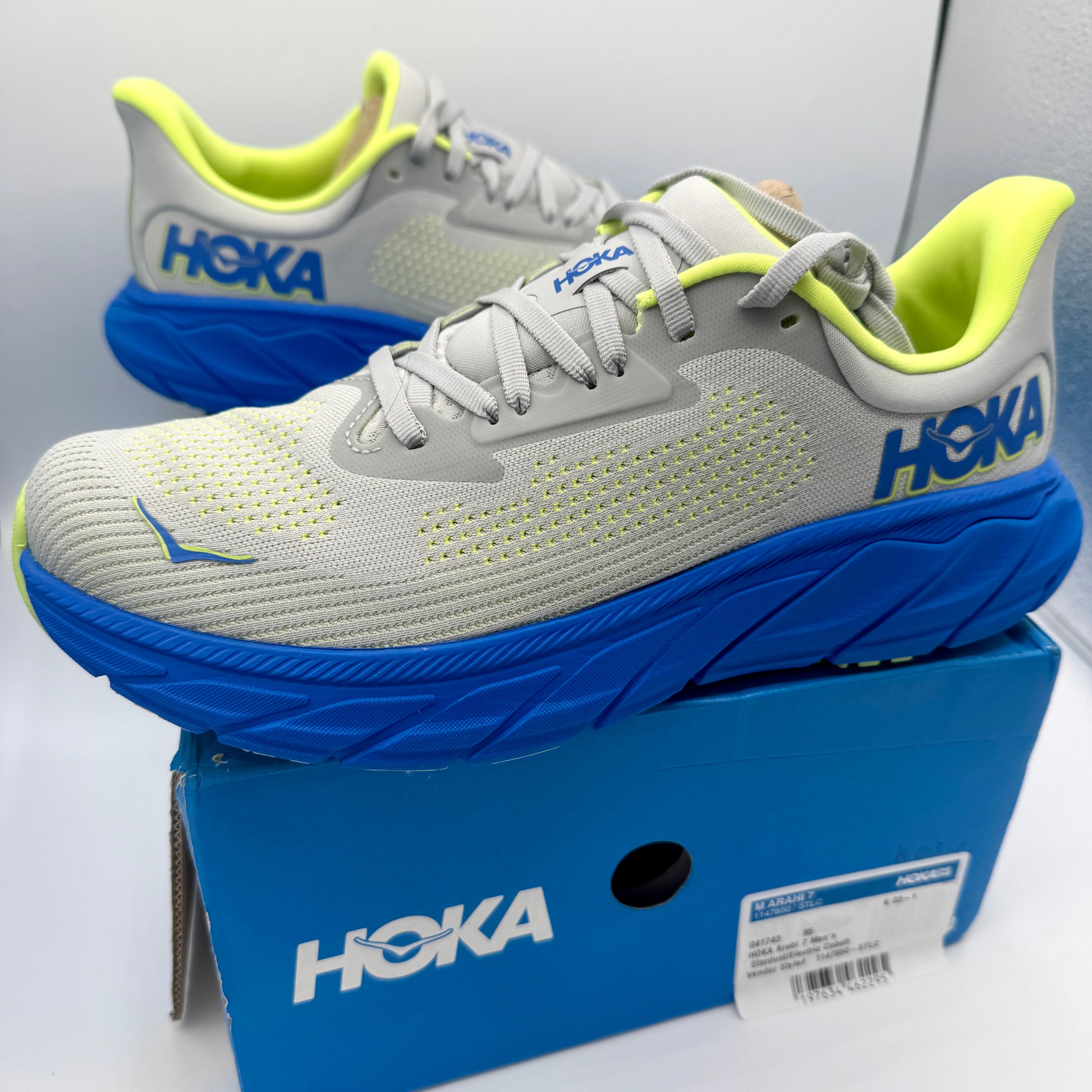 Hoka Arahi 7 Men’s Running Shoes in Stardust Electric Cobalt