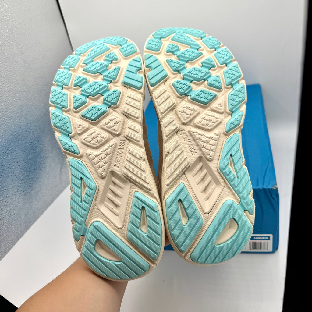 Hoka Arahi 7 Women’s Running Shoes in Vanilla Cream VRM