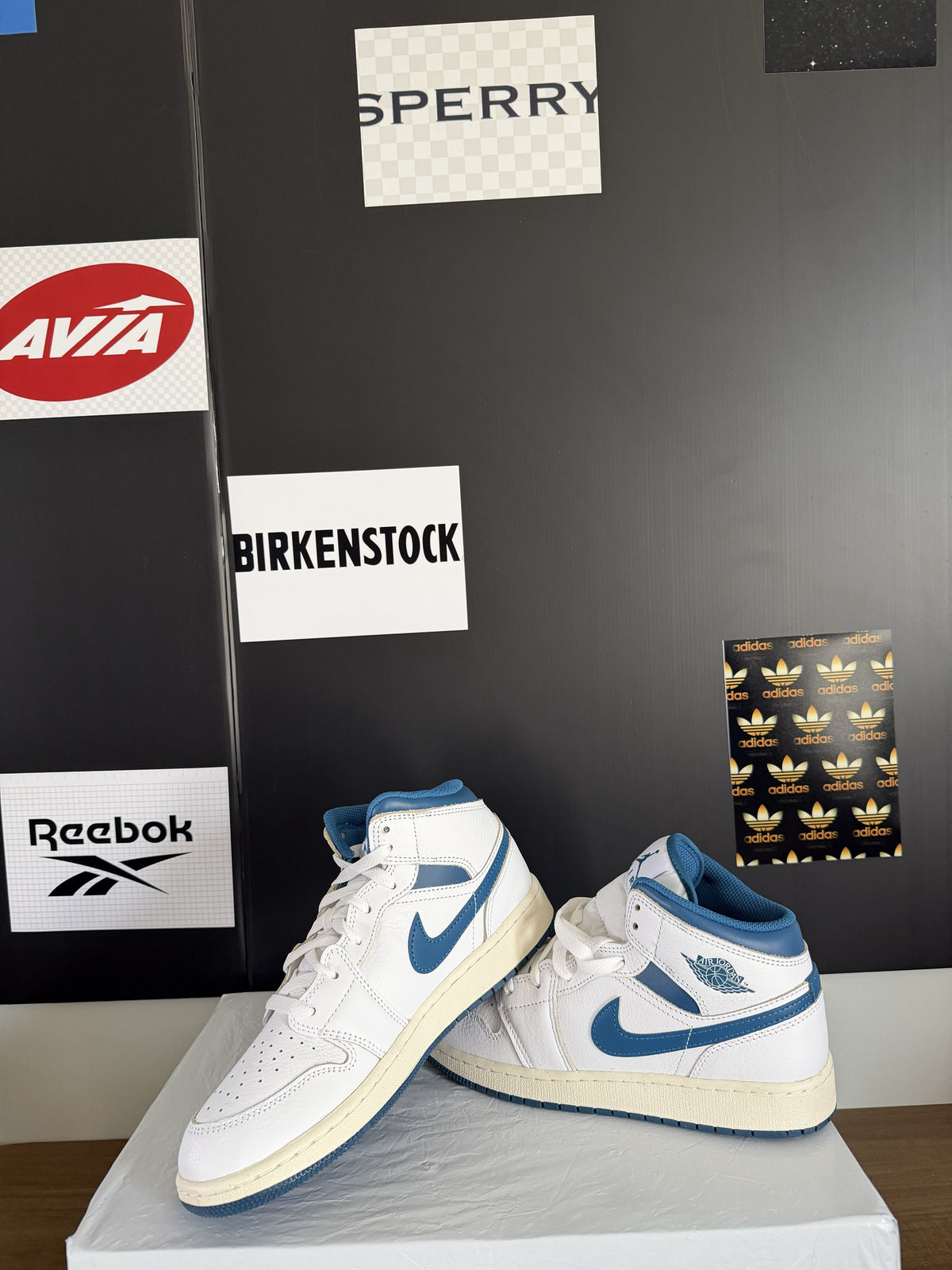 Air Jordan 1 Mid - White/Industrial Blue 6.5Y