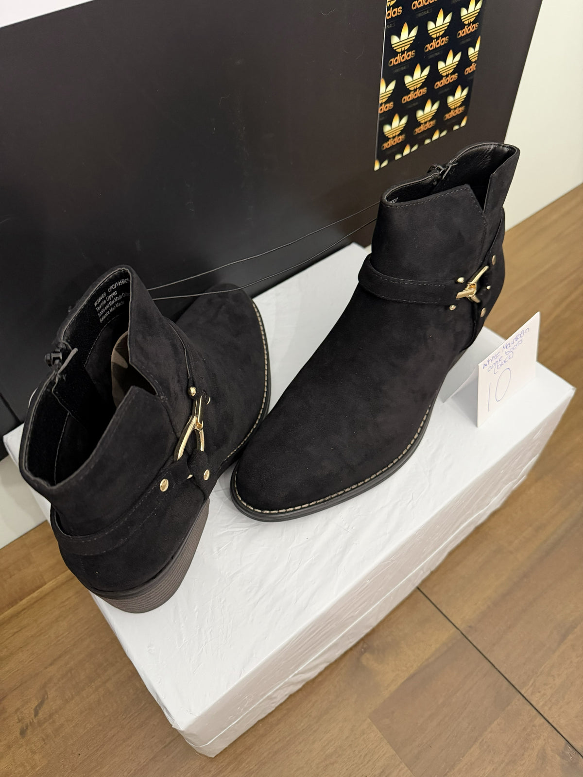 White Mountain Ankle Boot - Black 10W