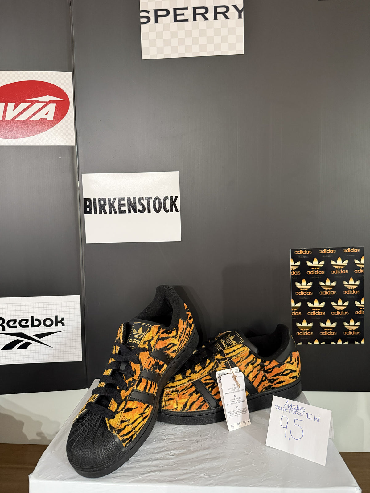 Adidas Superstar II W - Tiger Print 9.5W