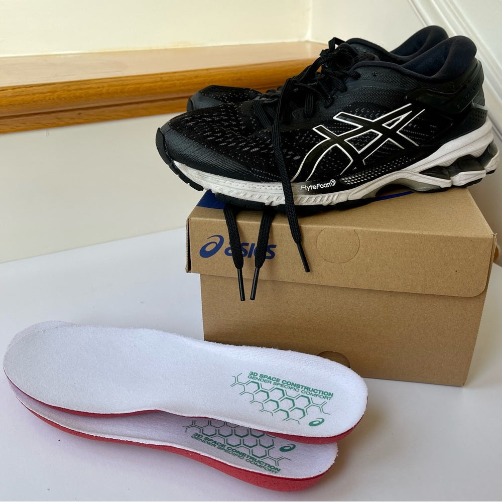 Asics Kayano 26 USED Womens Running Shoes - Black / white . Stability shoe