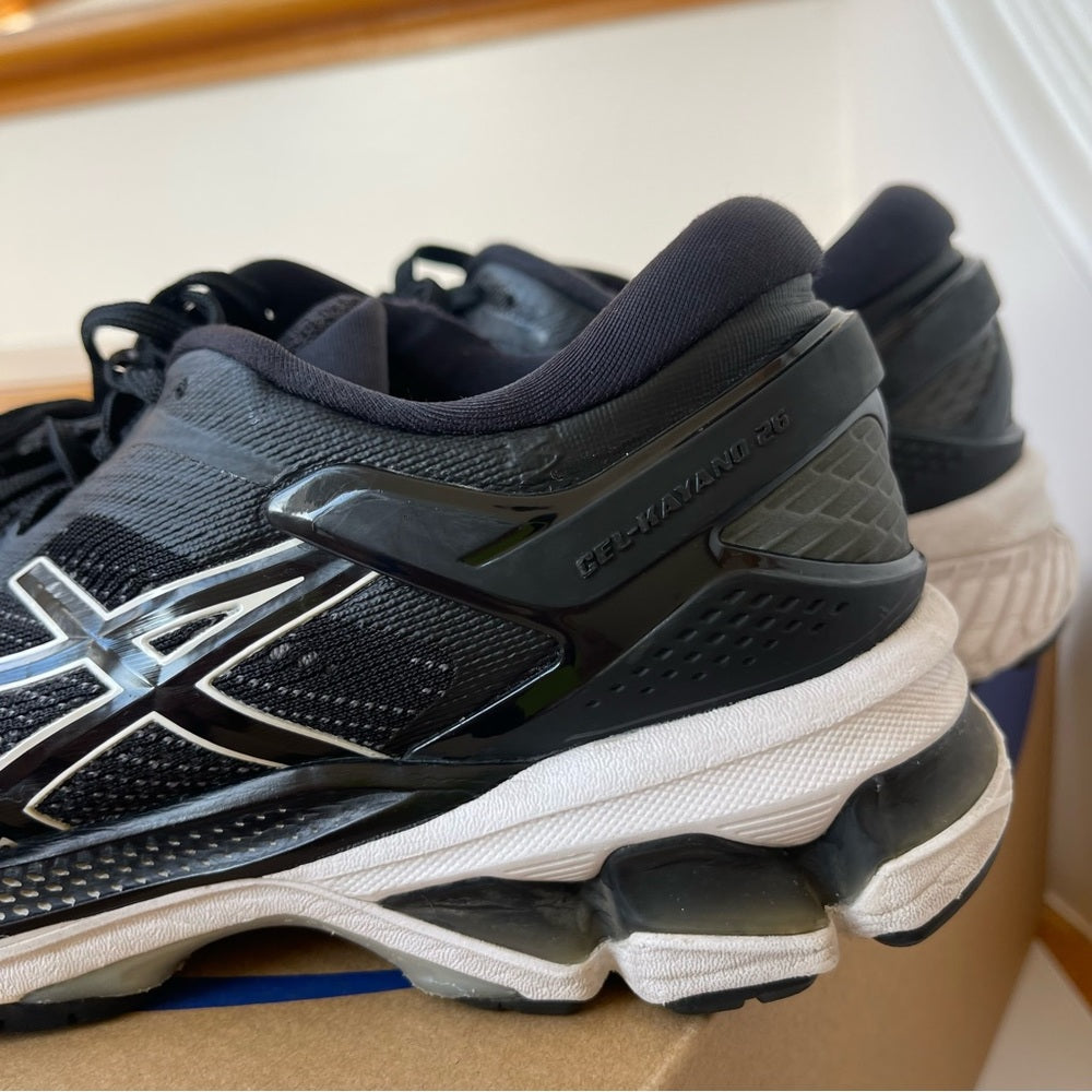 Asics Kayano 26 USED Womens Running Shoes - Black / white . Stability shoe